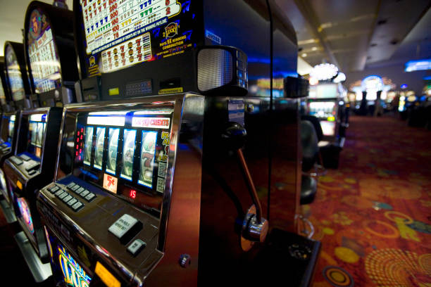 Mobile phone screen showing in22 Bingo interface with card selection and game lobby